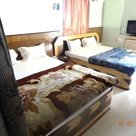 Hotel Yatrik Deoghar Esterno foto